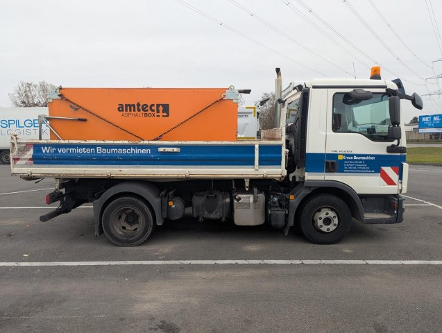 WhatsApp Image 2025-11-28 at 10.52.46 (2)